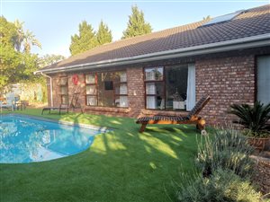 4 Bed House in Loerie Park