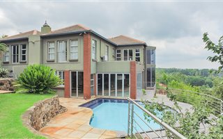 6 Bedroom House in Cornwall Hill