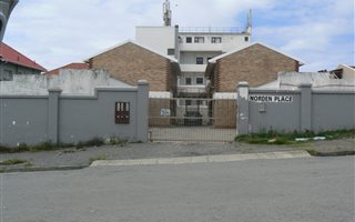 2 Bedroom Apartment in Quigney