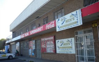 900 m² Commercial space in Grassy Park