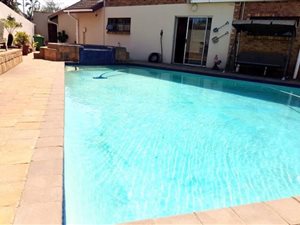 6 Bed House in Veld En Vlei