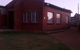 2 Bedroom House in Rabie Ridge