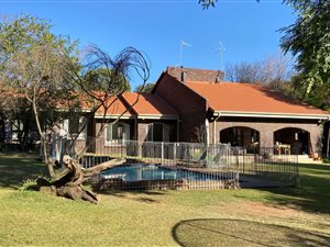 5 Bed House in Vandia Grove