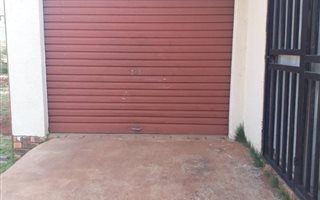 3 Bedroom House in Chantelle