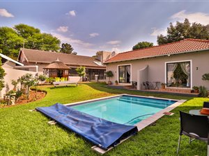 12 Bed House in Libradene
