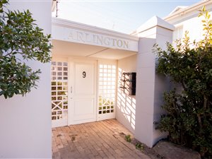1 Bed Apartment in Sunnyside