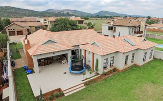 4 Bedroom House in Xanadu