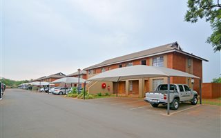 2 Bedroom Apartment in Theresa Park