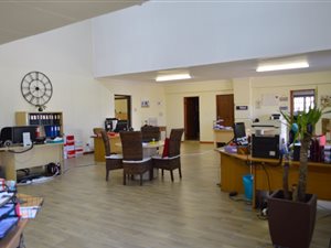 210 m² Commercial space in Kyalami AH