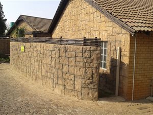 1 Bed Garden Cottage in Randfontein