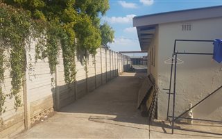 200 m² Office Space in Lydenburg