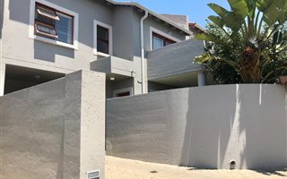 3 Bedroom House in Oaklands