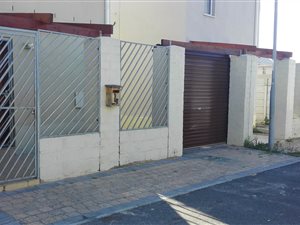2 Bed House in Woodlands