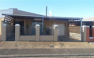 3 Bedroom House in Zeekoevlei