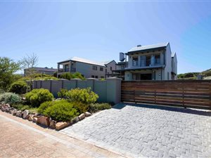 5 Bed House in Heldervue