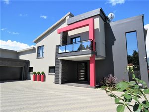 4 Bed House in Bergsig