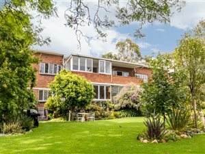 3 Bed Apartment in Illovo