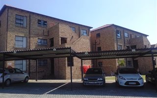 2 Bedroom Apartment in Weltevreden Park