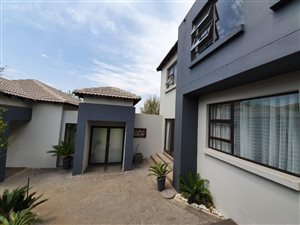5 Bed House in Midstream Estate