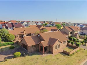 3 Bedroom House in Brooklands Lifestyle Estate