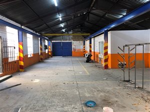 400 m² Industrial space in Brakpan Central