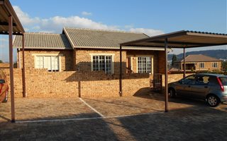 3 Bedroom Apartment in Strubens Valley