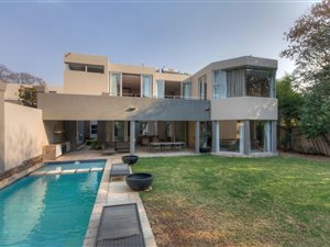 4 Bedroom House in Houghton Estate