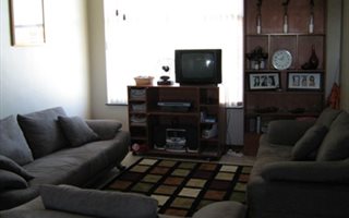2 Bedroom Apartment in Westdene