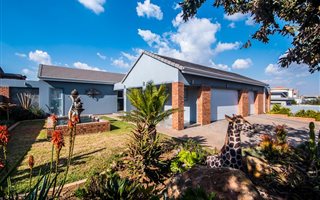 4 Bedroom House in Meyersdal Nature Estate