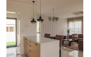 3 Bedroom Apartment in Carlswald Estate