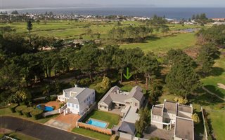 4 Bedroom House in Hermanus Heights