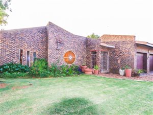 3 Bed House in Golf Park