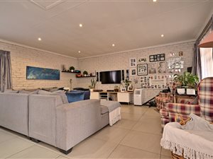3 Bed Townhouse in Strubens Valley