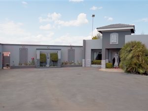 3273 m² Farm in Flamwood