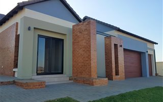 4 Bedroom House in Midstream Ridge Estate