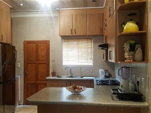 3 Bed Townhouse in Honeydew Manor