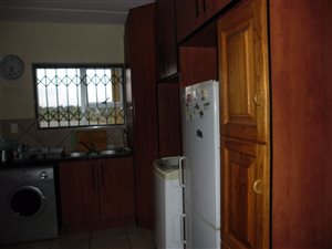 2 Bedroom Apartment in Three Rivers East