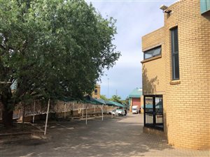 543 m² Industrial space in Gateway Industrial Park