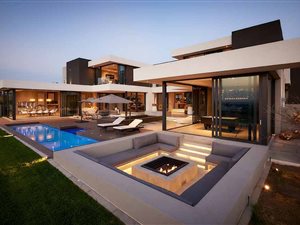 4 Bed House in Steyn City