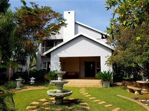 3 Bedroom Duet in Woodlands Estate