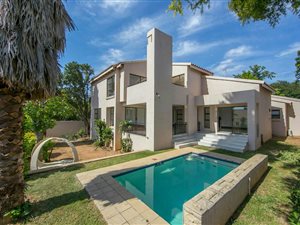 3 Bed Cluster in Dainfern Golf Estate