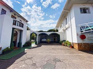 11 Bed House in Eastwood