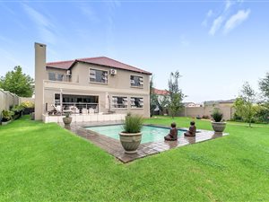 5 Bed House in Broadacres