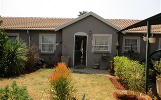 2 Bedroom Simplex in Weltevreden Park