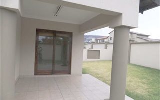 3 Bedroom Apartment in Featherbrooke