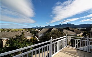 3 Bedroom House in Kingswood Golf Estate