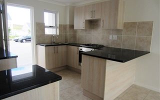 2 Bedroom Apartment in Nuutgevonden