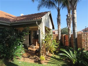 2 Bed Townhouse in Amberfield Manor