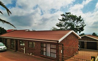 6 Bedroom House in Heiderand
