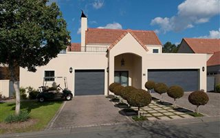 4 Bedroom House in Boschenmeer Golf Estate